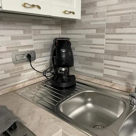 Bed & Breakfast D10S House